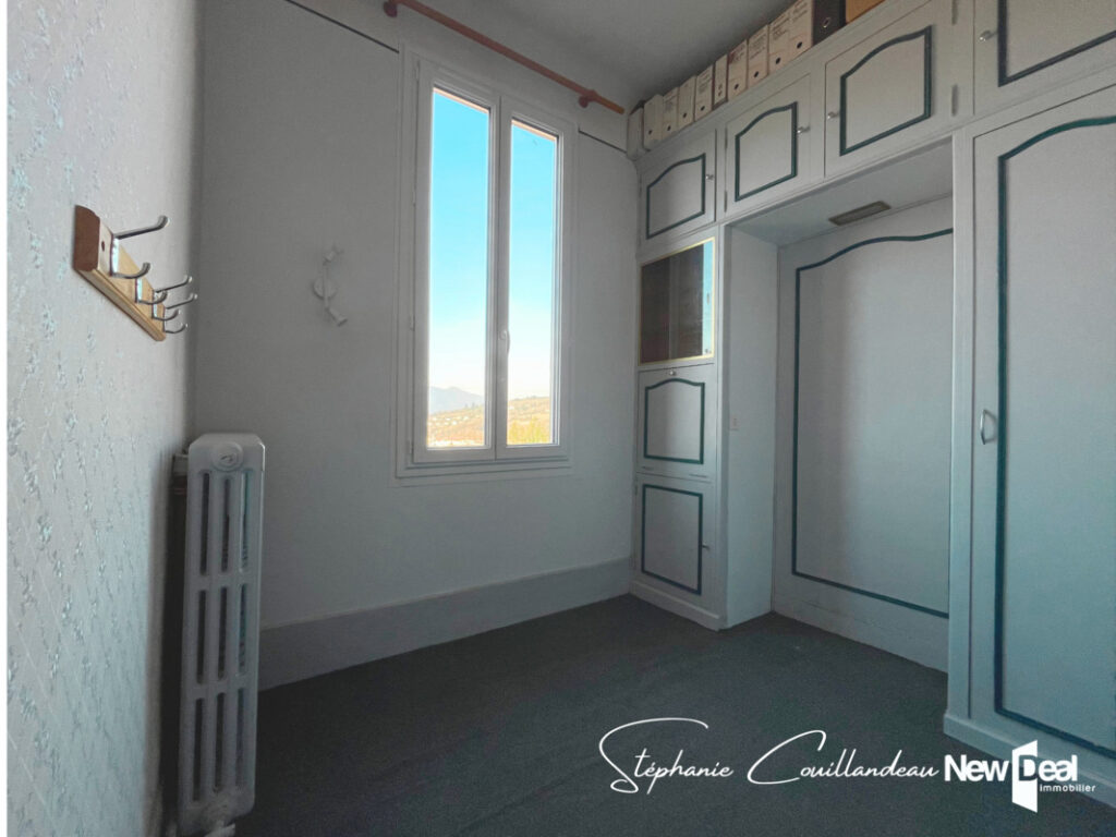 Appartement duplex sur le hauteurs d’Aix les Bains avec belle vue dégagée – 5 pièces – 3 chambres – 93 m²