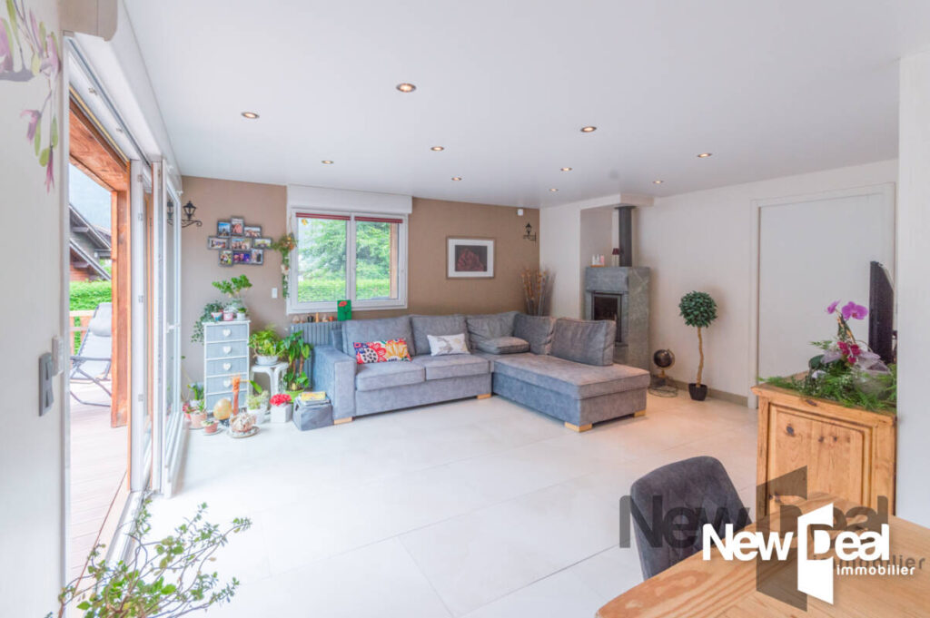 VALLEE DE CHAMONIX SECTEUR LES HOUCHES BELLE DEMEURE DE 250 m2 habitable – 6 pièces – 5 chambres – 250 m²