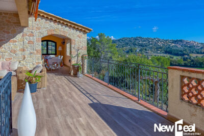 FAYENCE – Très belle propriété d&rsquo;environ 225 m² avec vue exceptionnelle – 5 pièces – NR chambres – 225 m²