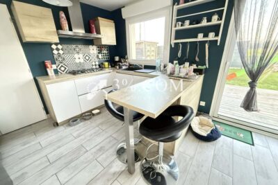 MAISON INDIVIDUELLE RCENTE 4 CH 102 M2 GRAND GARAGE ET JARDI – 5 pièces – 4 chambres – 102 m²