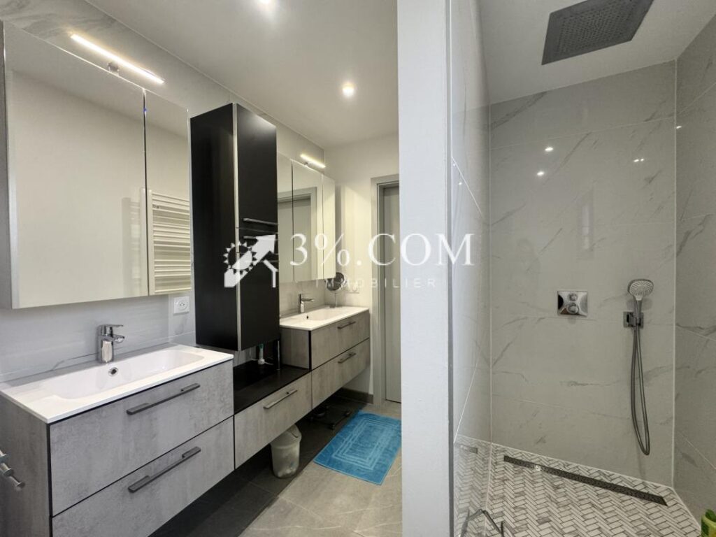 3%COM Magnifique villa de 160m2 avec piscine (2021) – 5 pièces – 3 chambres – 160 m²