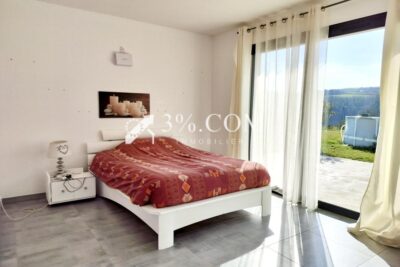 Villa contemporaine offrant 3 chambres et 114m2 habitables s – 5 pièces – 3 chambres – 115 m²