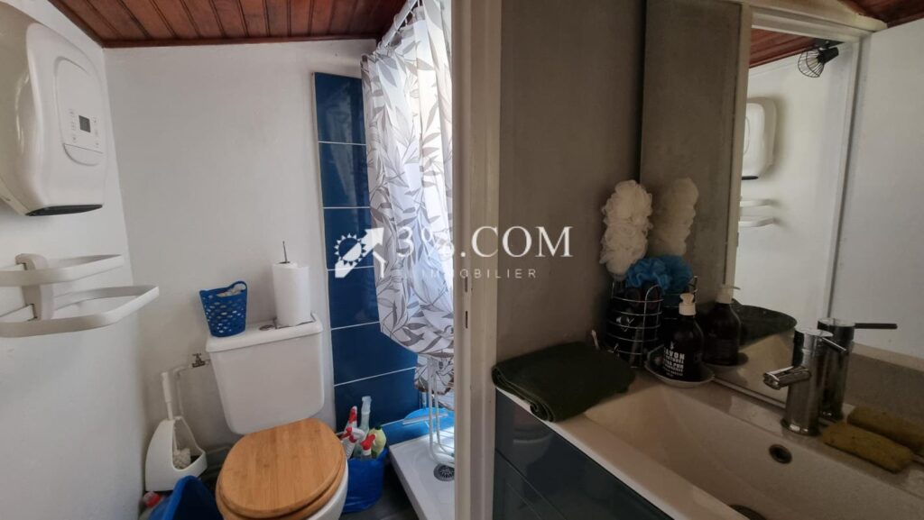 MAISON AVEC 2 CHAMBRES AU COEUR DE LA VILLE DE NYONS EN DROM – 3 pièces – 2 chambres – 55 m²