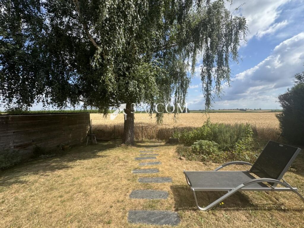3%COM Jolie maison avec jardin en bordure de champs – 5 pièces – 3 chambres – 98 m²