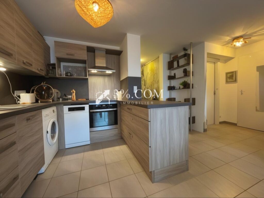 3%COM Bel appartement F3 coté canal – terrasse – garage – 3 pièces – 2 chambres – 60 m²