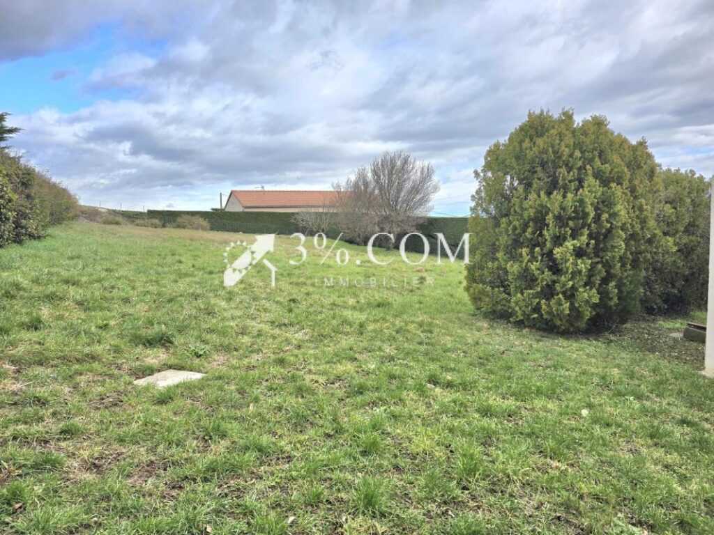 Maisonnette de loisirs + garage sur terrains constructibles – 3 pièces – 2 chambres – 40 m²