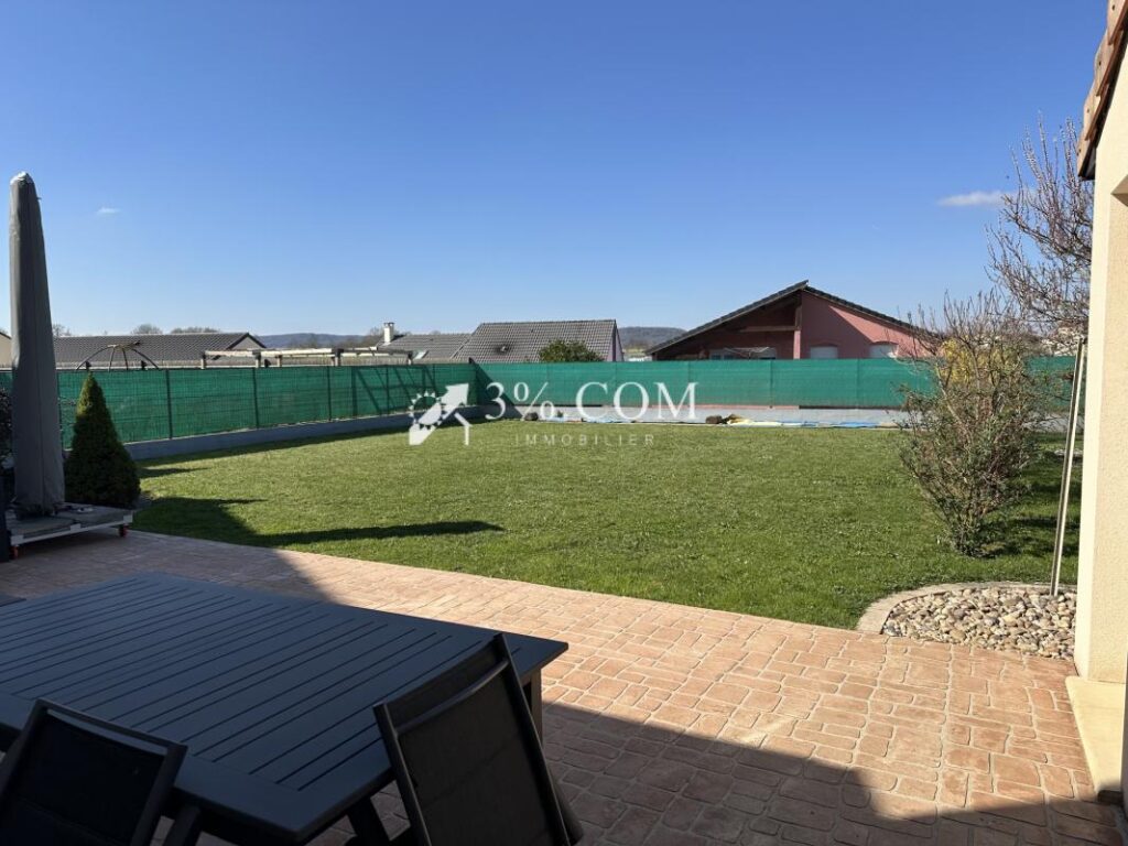 Maison individuelle 7 pièces dont 4 chambres 164 m2 TOUL – 7 pièces – 4 chambres – 164 m²