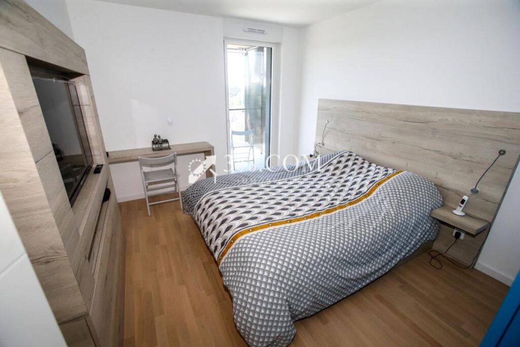 Appartement de haut standing meublé au Wacken à côté du Parl – 4 pièces – 3 chambres – 78 m²