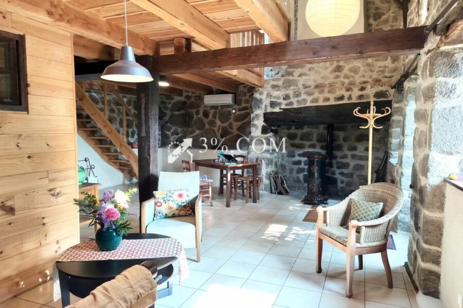 Maison à vendre à Saint genest lachamp