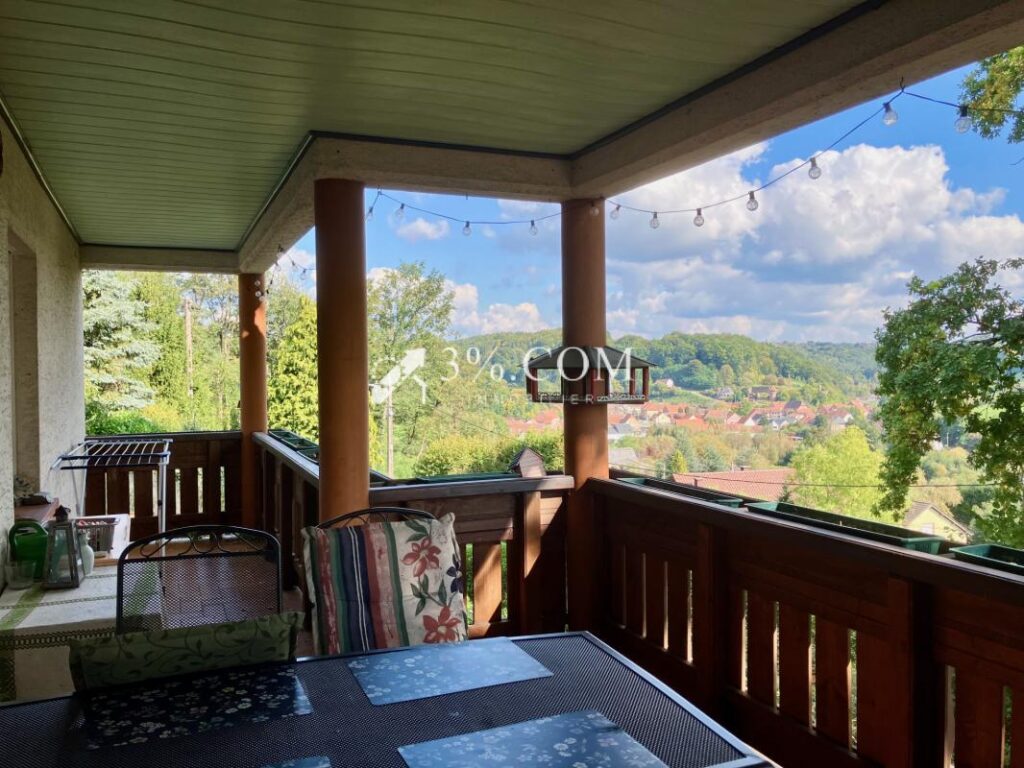 Maison avec grand terrain et dépendances – 7 pièces – 4 chambres – 142 m²