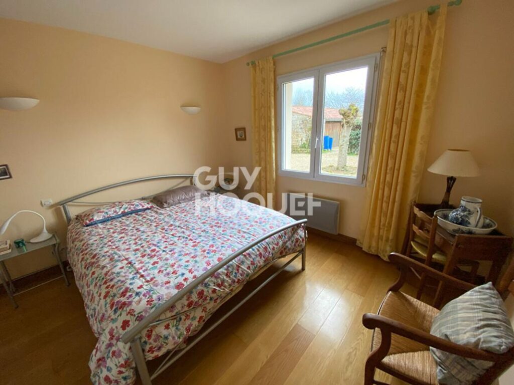 Maison Fontenay Le Comte 7 pièce(s) – 7 pièces – 4 chambres – 145 m²