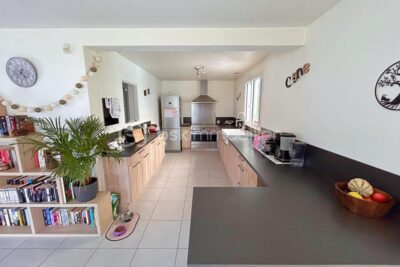 Superbe maison de campagne – 6 pièces – 168 m² – Terrain clos, arboré et sans vis à vis – Très calme ! – 6 pièces – 4 chambres – 168 m²