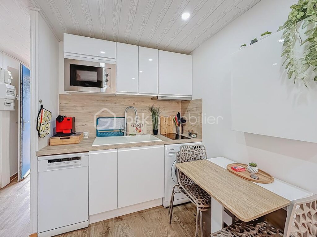 *** MAISONNETTE DE 40 m² AVEC PARKING – FRONTIGNAN PLAGE *** – 3 pièces – 2 chambres – 40 m²