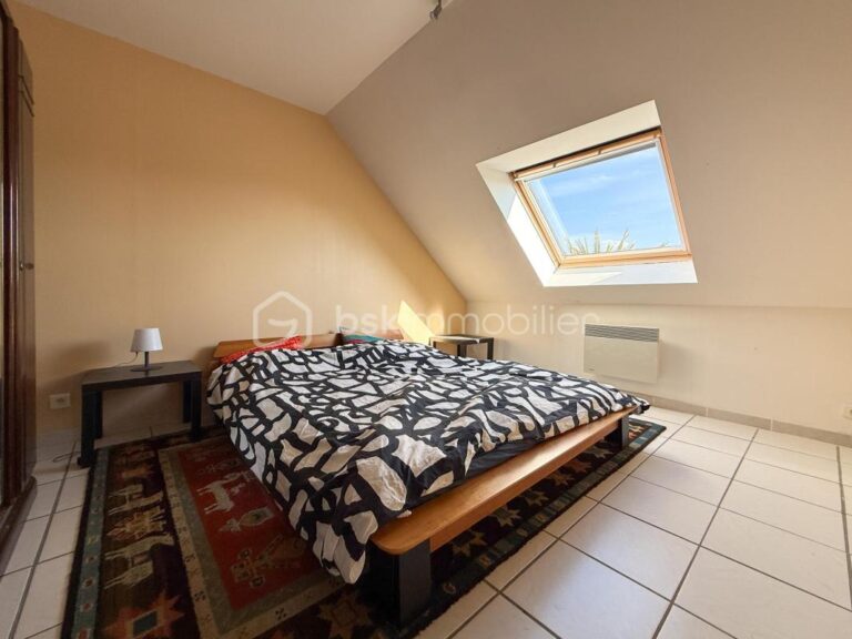 Portsall : vie de plain-pied à 150 mètres des plages – 7 pièces – 5 chambres – 141 m²