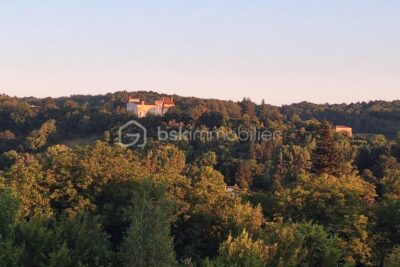 Superbe villa avec vue sur le château de GRIGNOLS – 7 pièces – 5 chambres – 210 m²