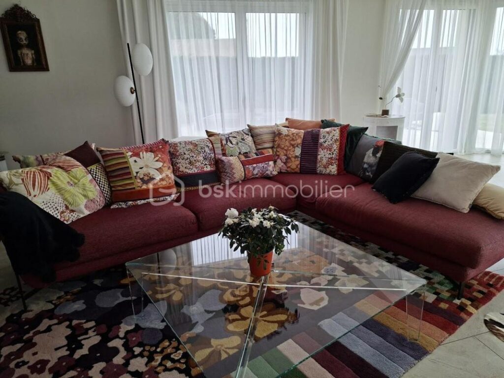 MAGNIFIQUE MAISON CONTEMPORAINE T5 – 5 pièces – 4 chambres – 153 m²