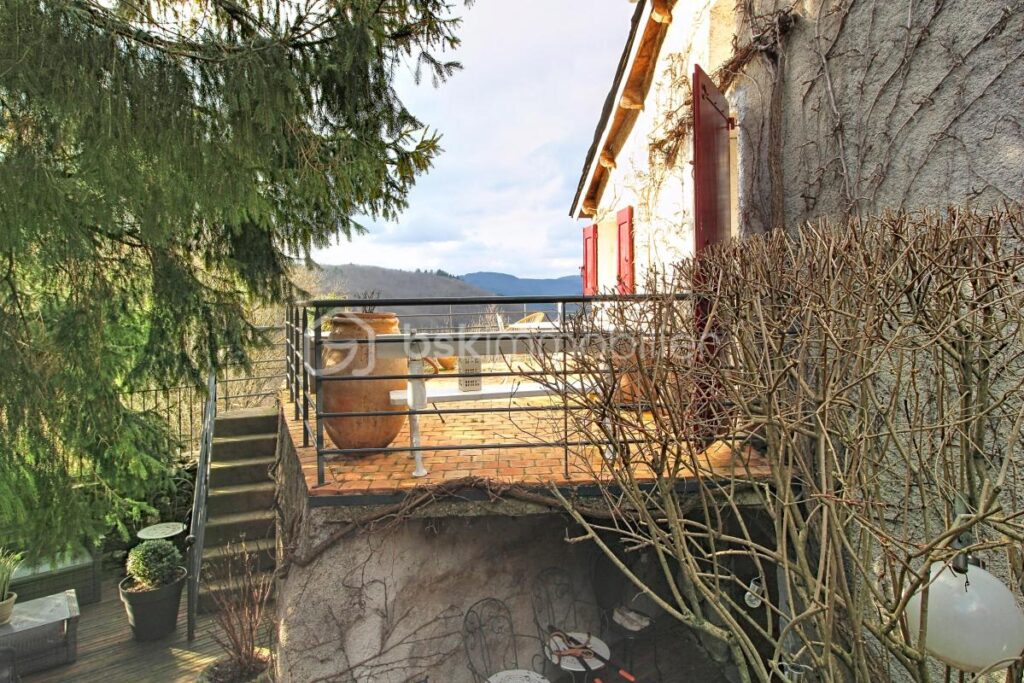 Coup de cœur : Ensemble de 3 maisons de caractère aux portes des Cévennes – 10 pièces – 5 chambres – 150 m²