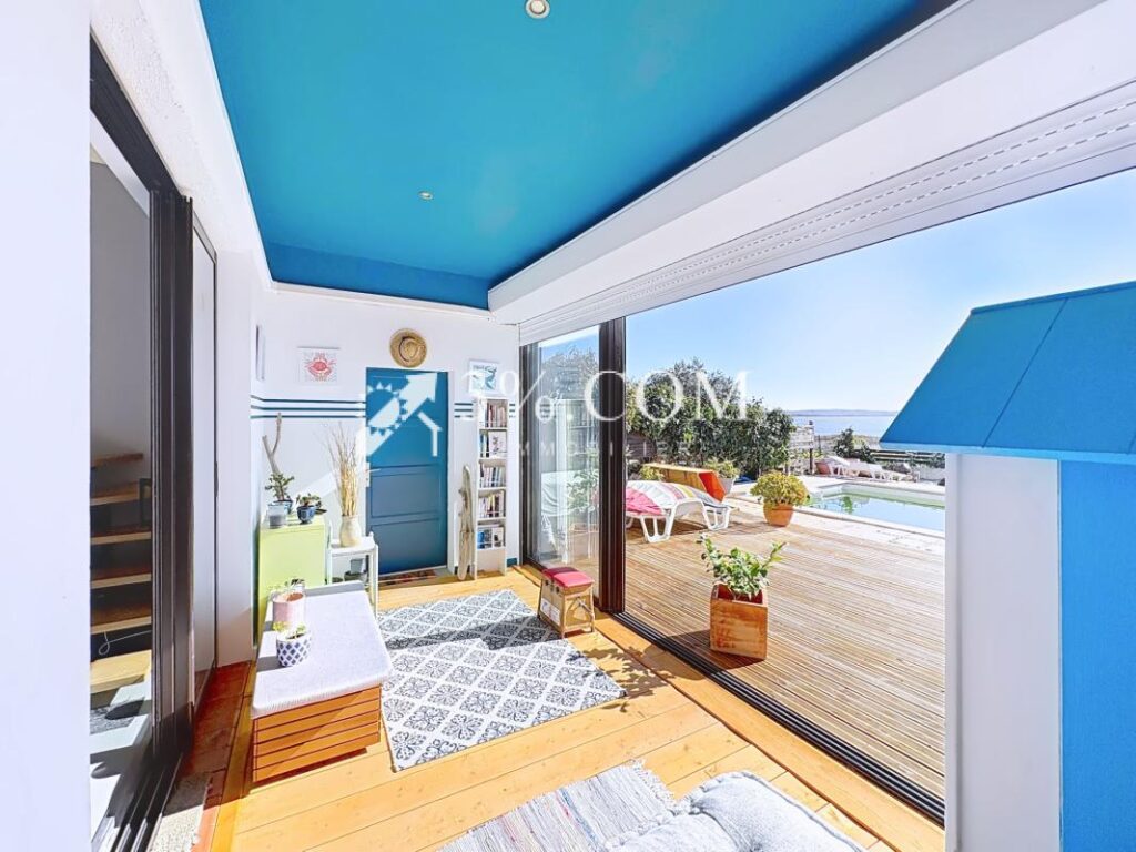 Coup de coeur à Bages : maison avec vue exceptionnelle sur l’ – 7 pièces – 3 chambres – 139 m²