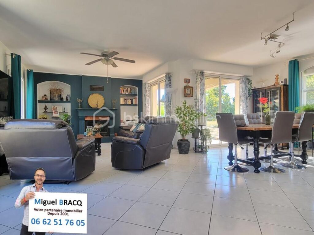 Exclusivité – Dans le village prisé de Poilhes, belle Languedocienne de plain pied sur 1000 m² de terrain avec piscine – 4 pièces – 3 chambres – 135 m²