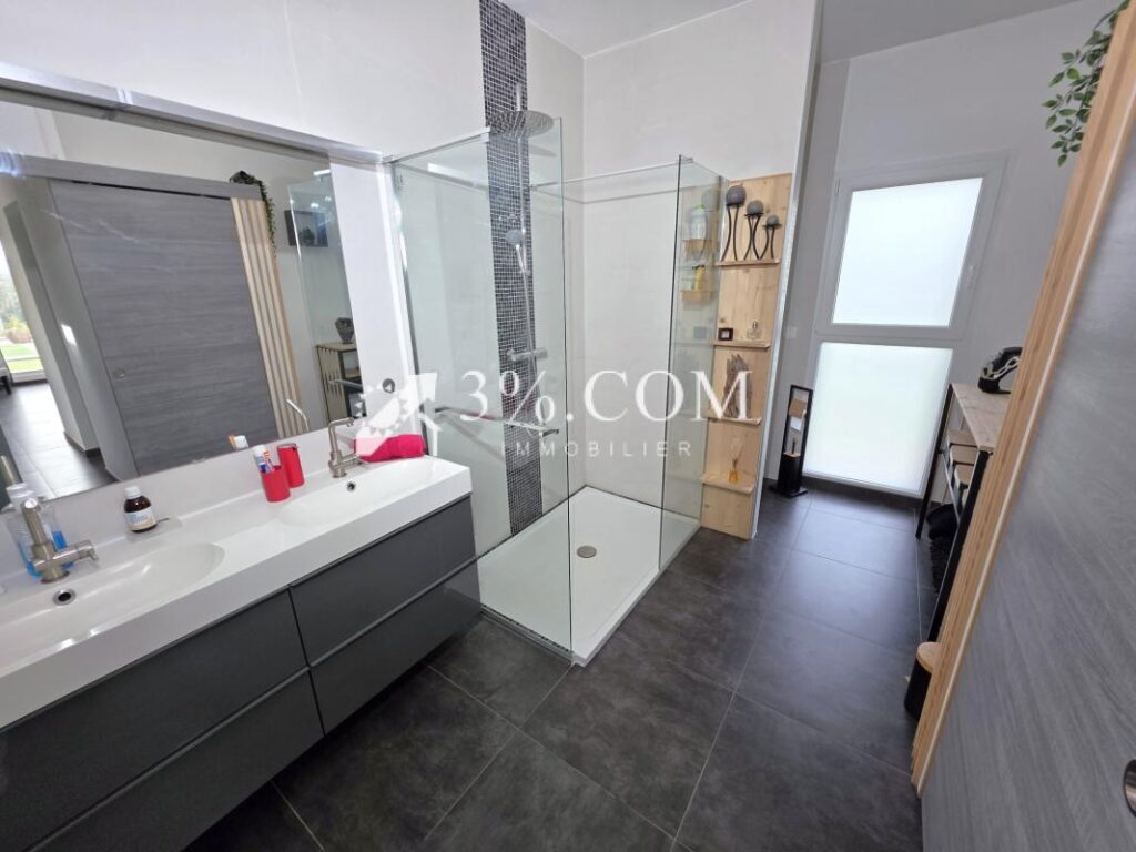 Grande villa californienne au calme – 5 pièces – 4 chambres – 222 m²