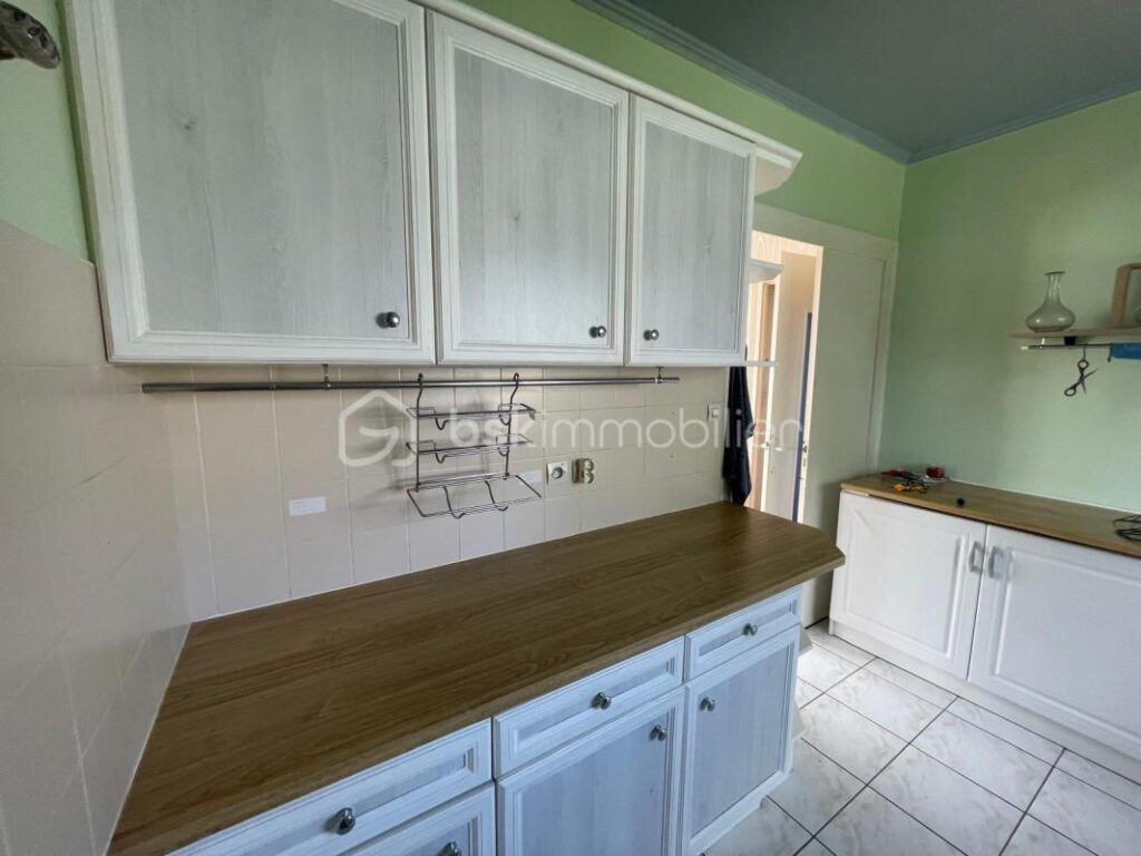 Exclusivité BSK Immobilier – Maison d’exception au cœur de la nature, à 2 minutes du centre-ville – 5 pièces – 3 chambres – 91 m²