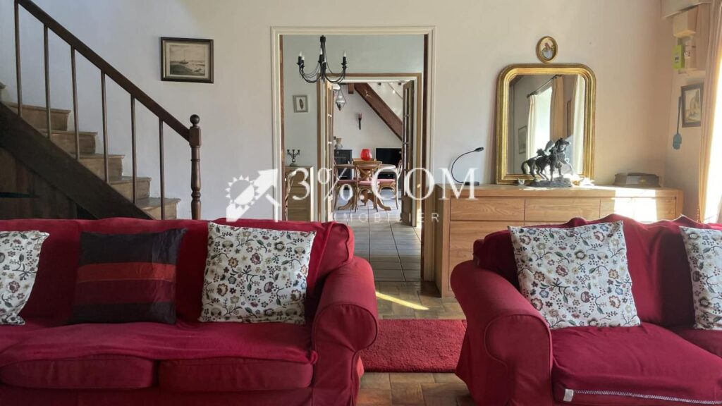 Maison en pierre avec potential gîte – 9 pièces – 5 chambres – 202 m²