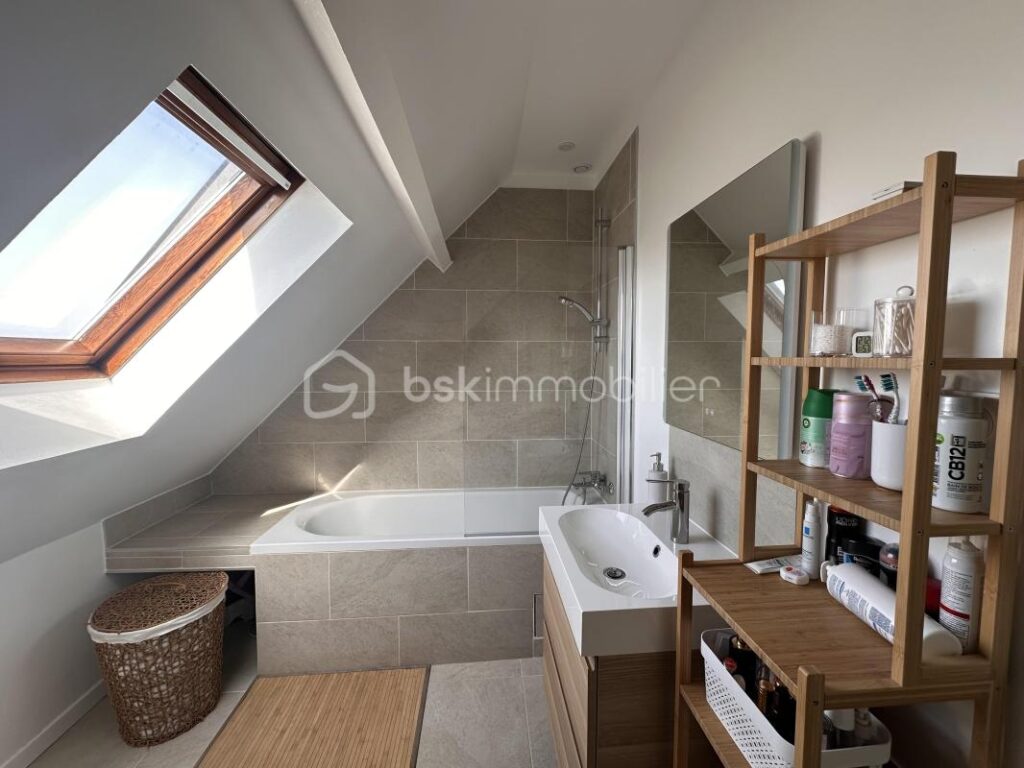 Maison de 110m² – 6 pièces – 4 chambres – 110 m²