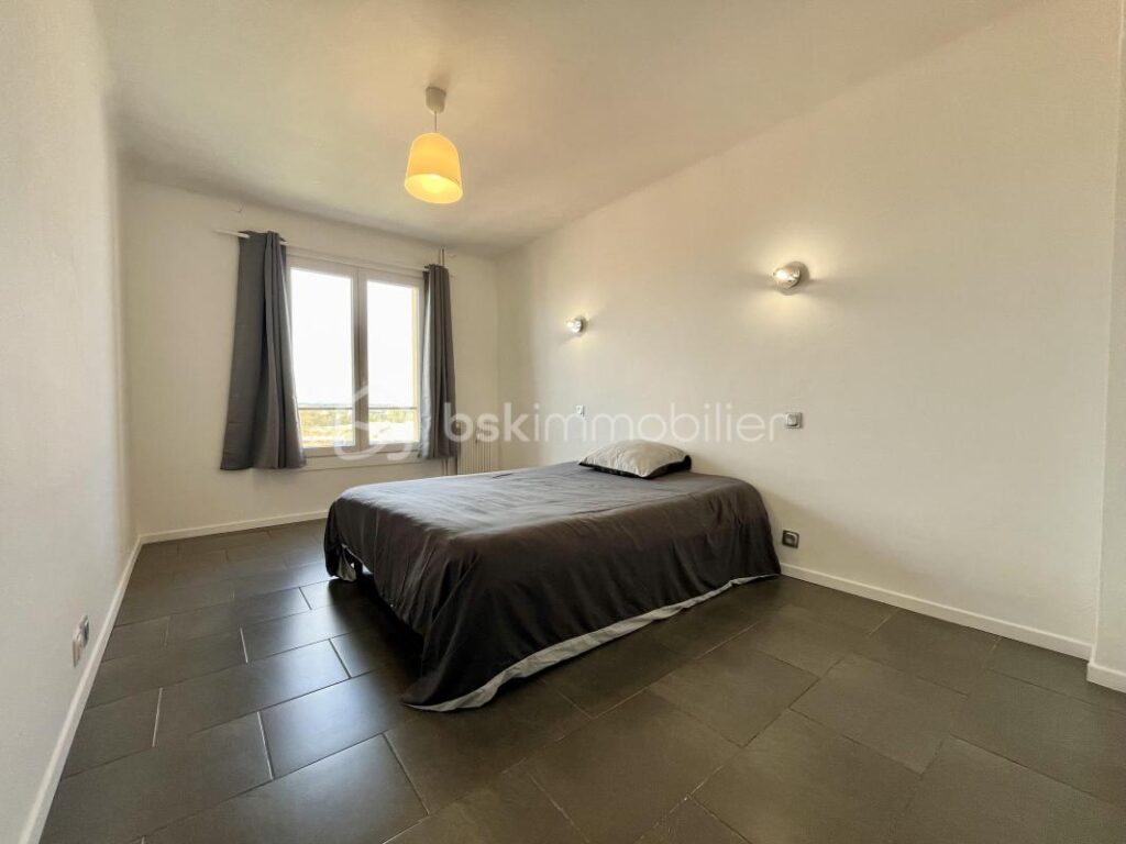 PERPIGNAN SAINT-ASSISCLE – APPARTEMENT T3 RÉNOVÉ 68m² – RÉSIDENCE SÉCURISÉE – 119 900€ – 3 pièces – 2 chambres – 68 m²