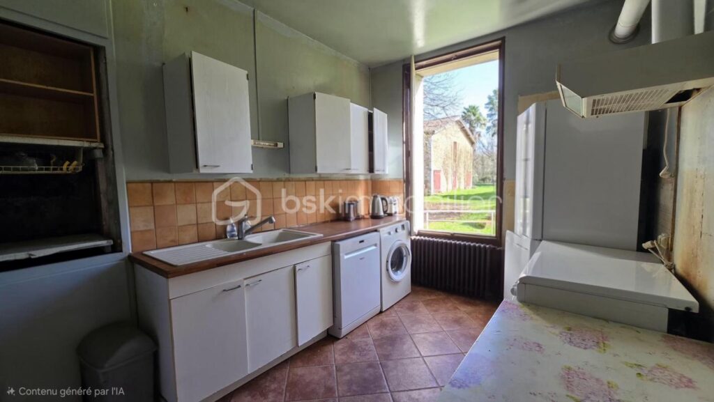 Ensemble immobilier, maison de 178 m², maisonnette, granges, petits toits, terres et étang – 5 pièces – 4 chambres – 178 m²