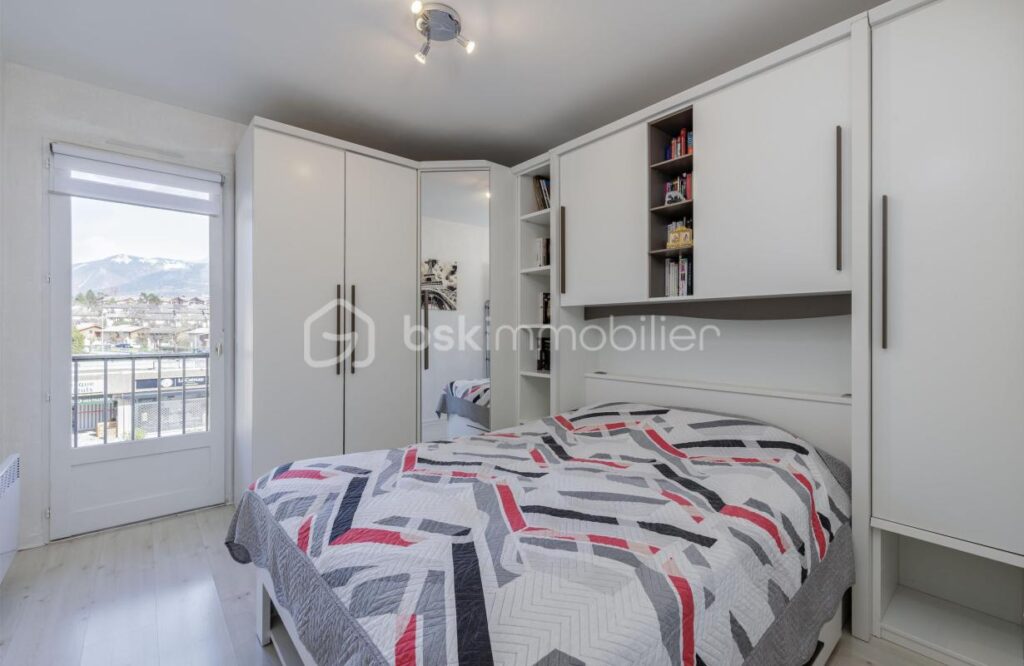 EXCLUSIVITE : APPARTEMENT DUPLEX DERNIER ETAGE ANNECY LE VIEUX 143 M2 – 7 pièces – 5 chambres – 143 m²