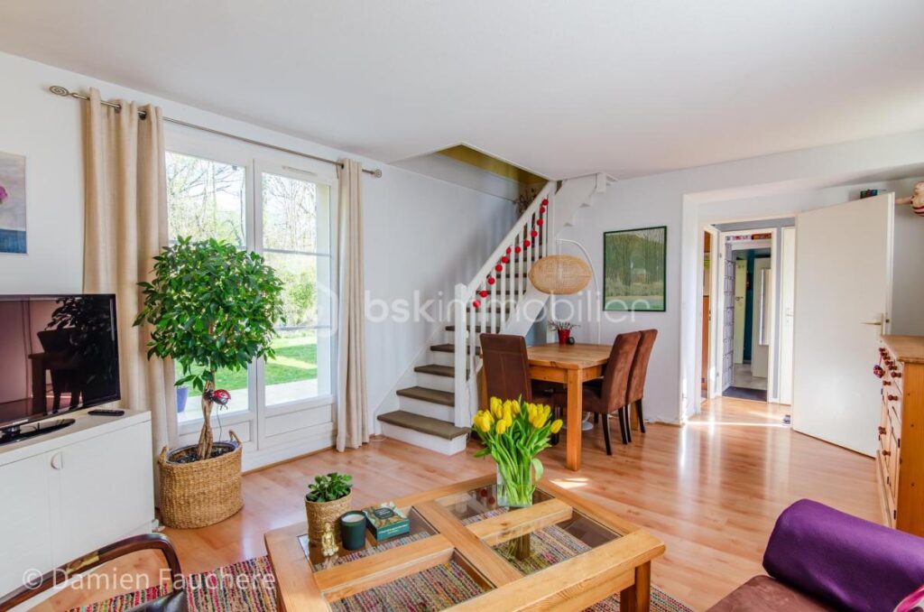 Aux JONCHERETTES ! Maison 75m², 3 Chambres, Parkings et JARDIN avec vue sur Forêt ! – 4 pièces – 3 chambres – 75 m²