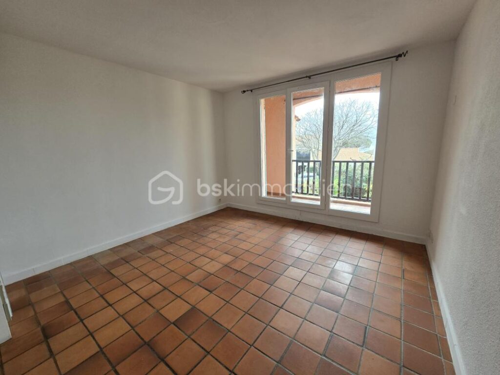 Studio 28m² – Sausset-les-Pins – Proche mer, port et commodités – 1 pièce – 1 chambre – 27 m²