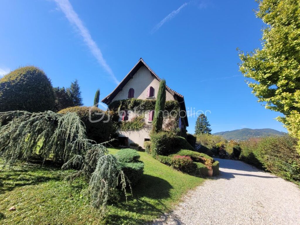 Criel de Voiron Propriété d’Exception Terrain 3766 m² 1 090 000 € – 10 pièces – 6 chambres – 370 m²