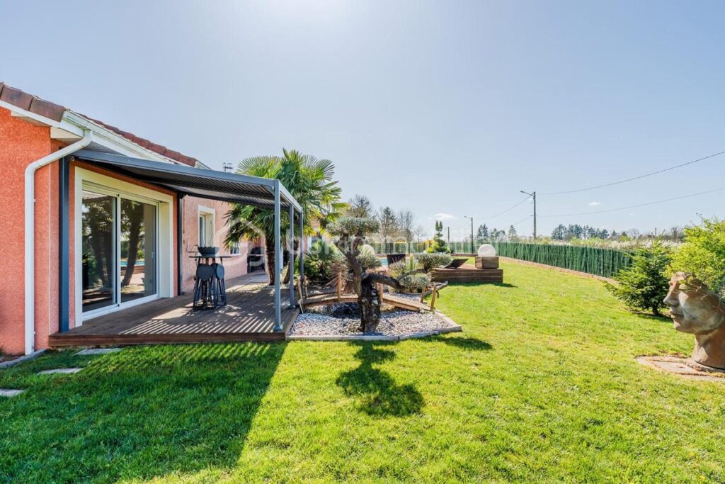 RARE MAISON PLAIN PIED DOUBLE GARAGE PISCINE SPA ET HAMMAM – 7 pièces – 4 chambres – 190 m²