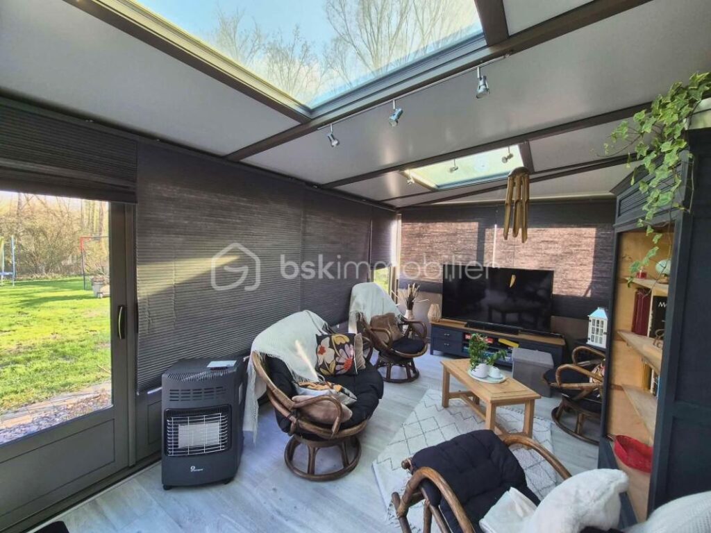 Maison individuelle 137m2, clé en main – Autonomie de plain‑pied – Vue sur étang – Terrain 860 m2 clos & garage – Aucun travaux – 4 pièces – 3 chambres – 137 m²