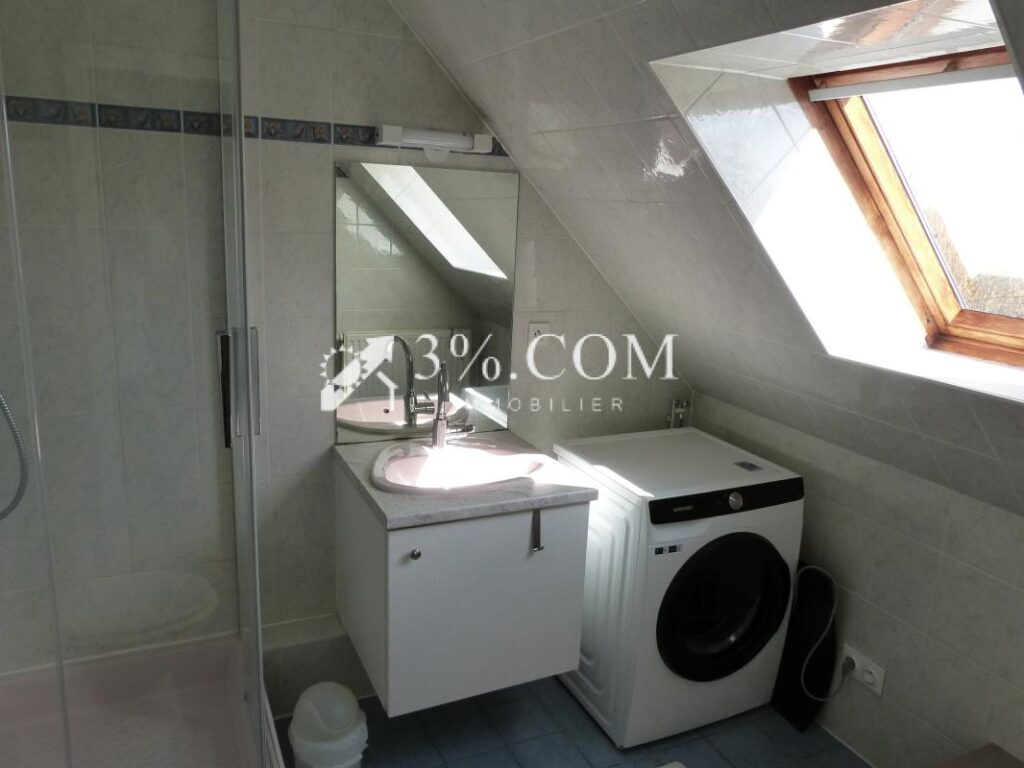 3%.COM-Neudorf : Duplex dernier étage 111m2 Robertsau – 4 pièces – 3 chambres – 91 m²