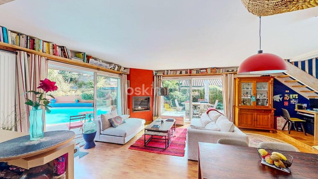 CAPBRETON- Maison de charme avec piscine – Plages et commerces à pieds – 5 pièces – 4 chambres – 134 m²