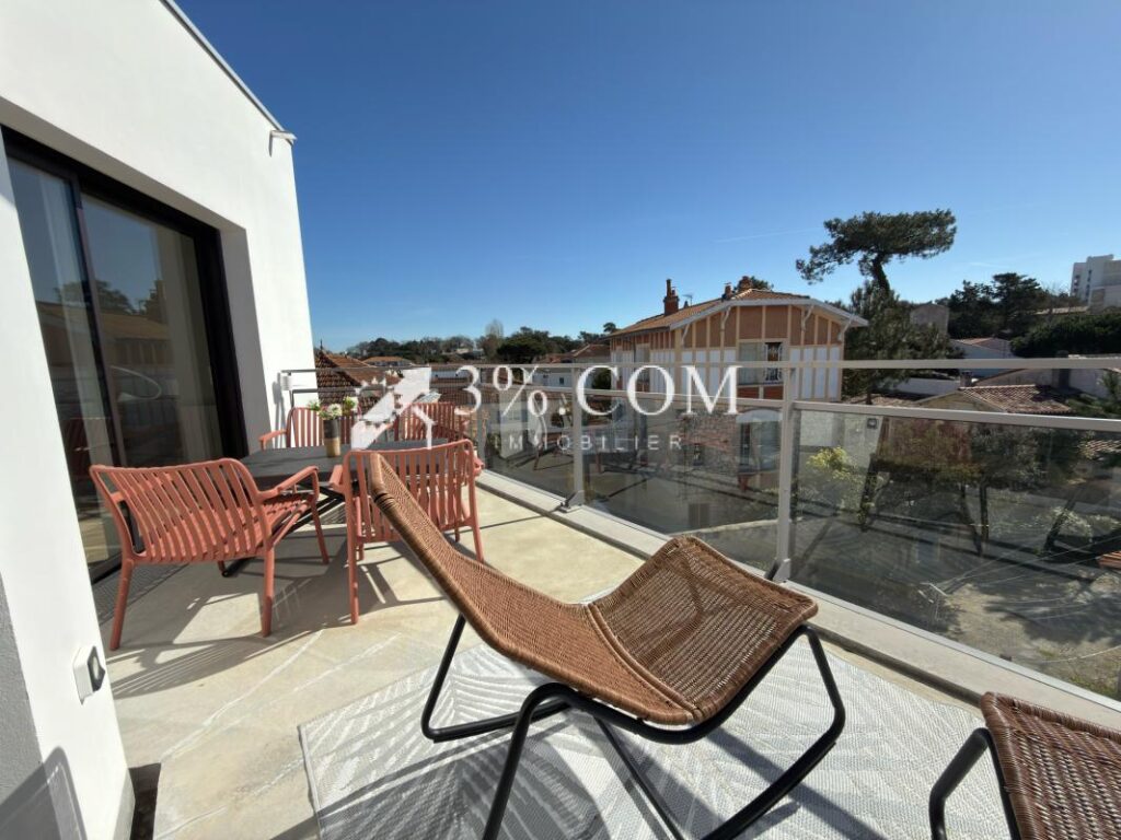 A VENDRE ROYAN PONTAILLAC – APPARTEMENT de 76 m2 – DERNIER E – 3 pièces – 1 chambre – 76 m²