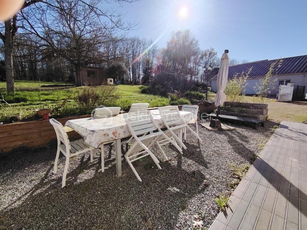 MAISON 6 PIECES 105 M² – 6 pièces – 3 chambres – 105 m²