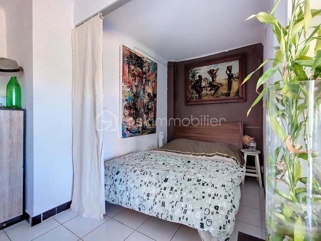 Cannes – Vue mer à 3 min des plages | Studio avec potentiel 2 pièces – 1 pièce – 1 chambre – 33 m²