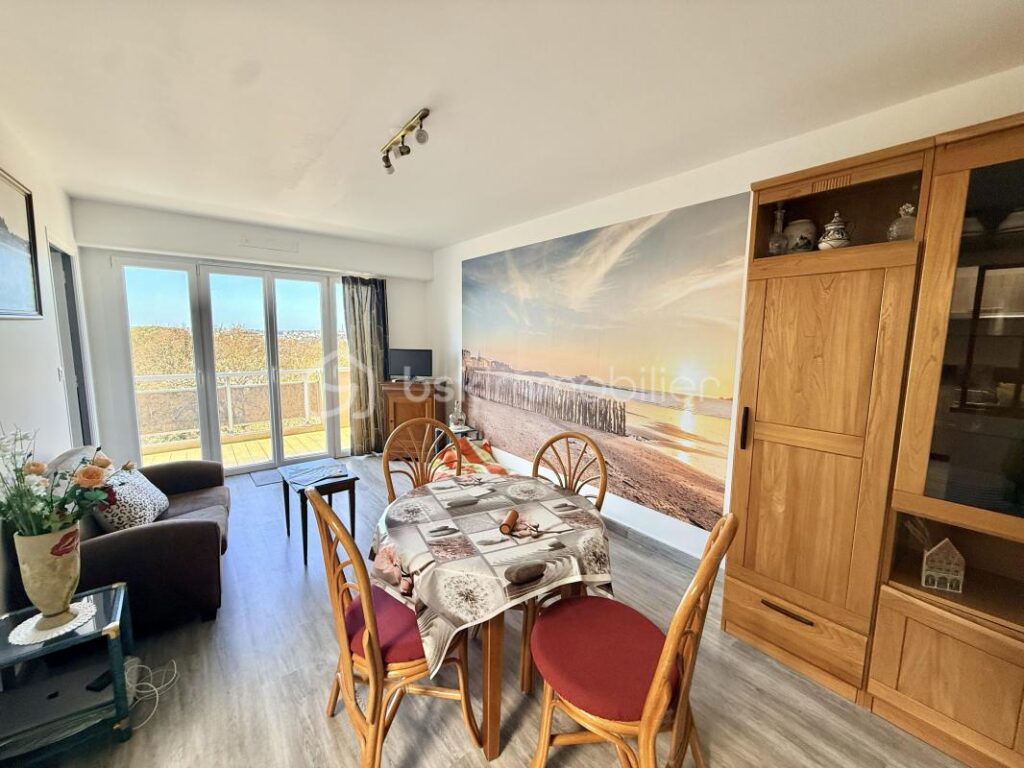 Appartement T2 – Dernier étage avec ascenseur – Vue mer 180° exceptionnelle – Paramé (Saint-Malo) – 2 pièces – 1 chambre – 41 m²
