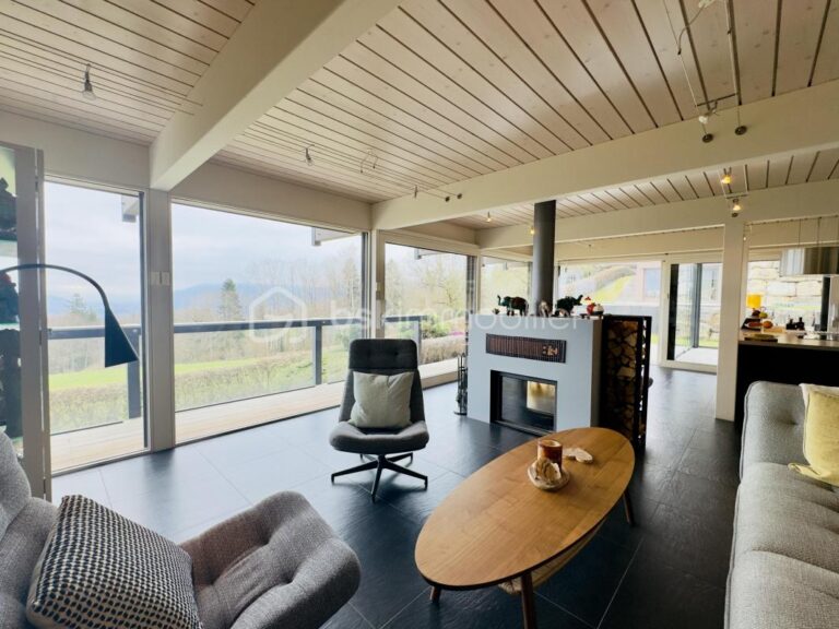 Propriété d’architecte Dunoyer – Panorama alpin exceptionnel, piscine & double habitation – Proche Annecy / Genève / Chamonix – 10 pièces – 5 chambres – 276 m²