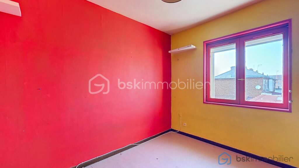 Maison 3 chambres 1 bureau jardin garage – 7 pièces – 3 chambres – 107 m²