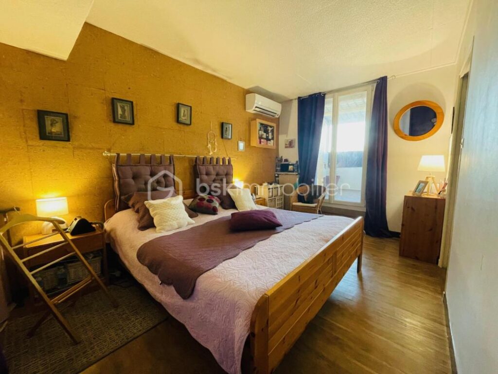 MAISON T5 AVEC PISCINE / ENVIRONNEMENT CALME – 5 pièces – 4 chambres – 125 m²