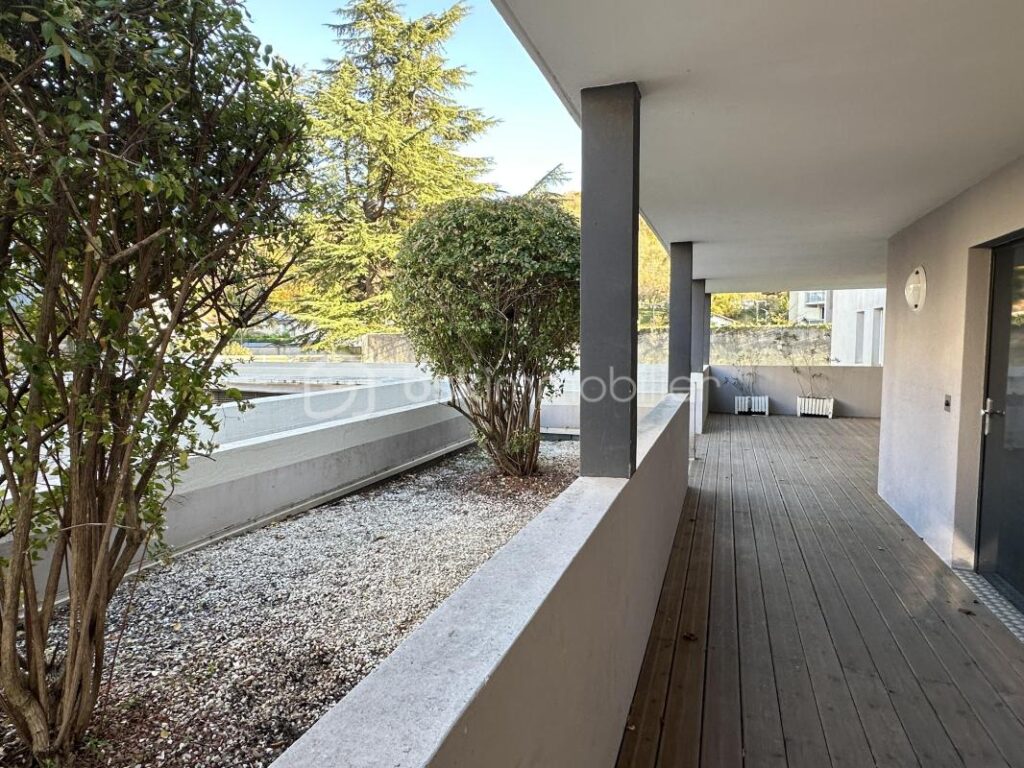 ECHIROLLES T2 AVEC GARAGE ET BALCON – 2 pièces – 1 chambre – 46 m²