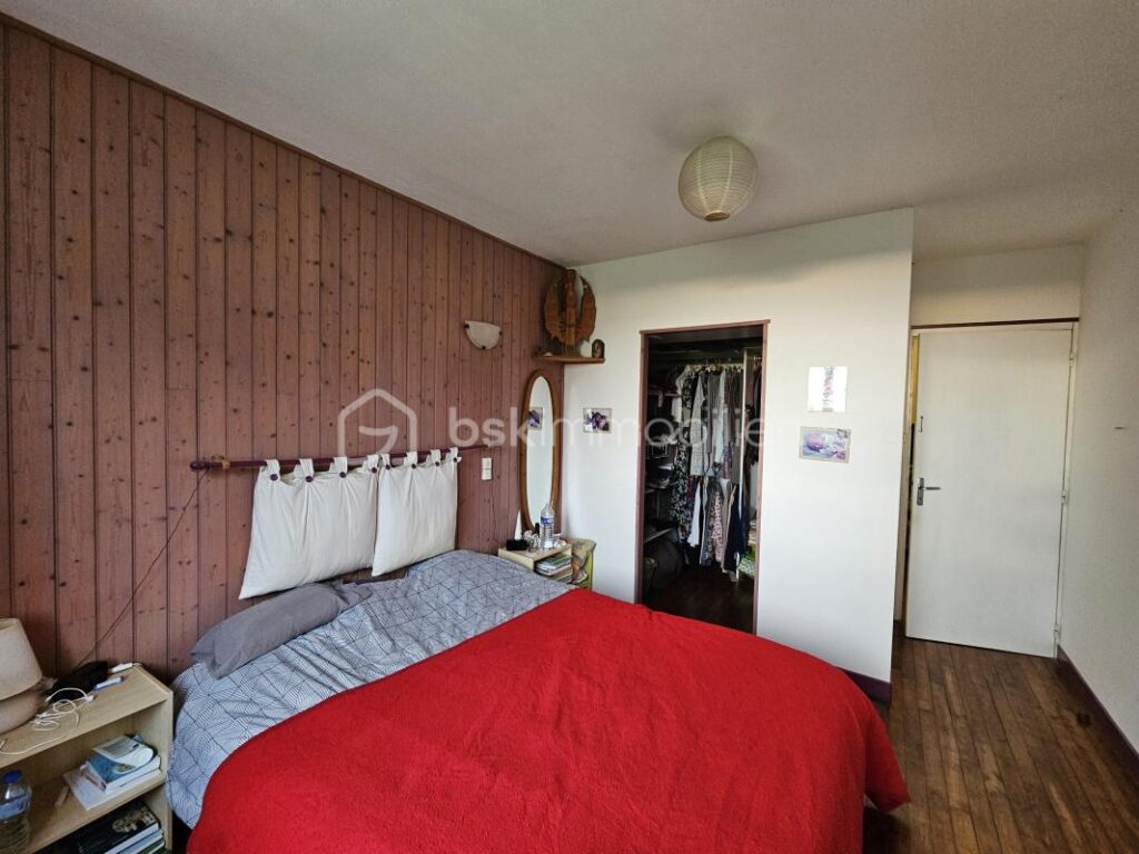 Maison 6 pièces 143m2 – 6 pièces – 3 chambres – 143 m²