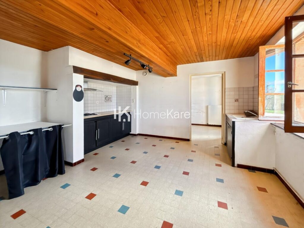 LE CHARME ASSURE !!! – 6 pièces – 5 chambres – 185 m²