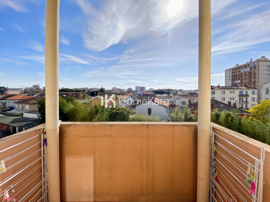 T3 avec double balcon et parking – Quartier Minimes (31200) – 3 pièces – 2 chambres – 67 m²