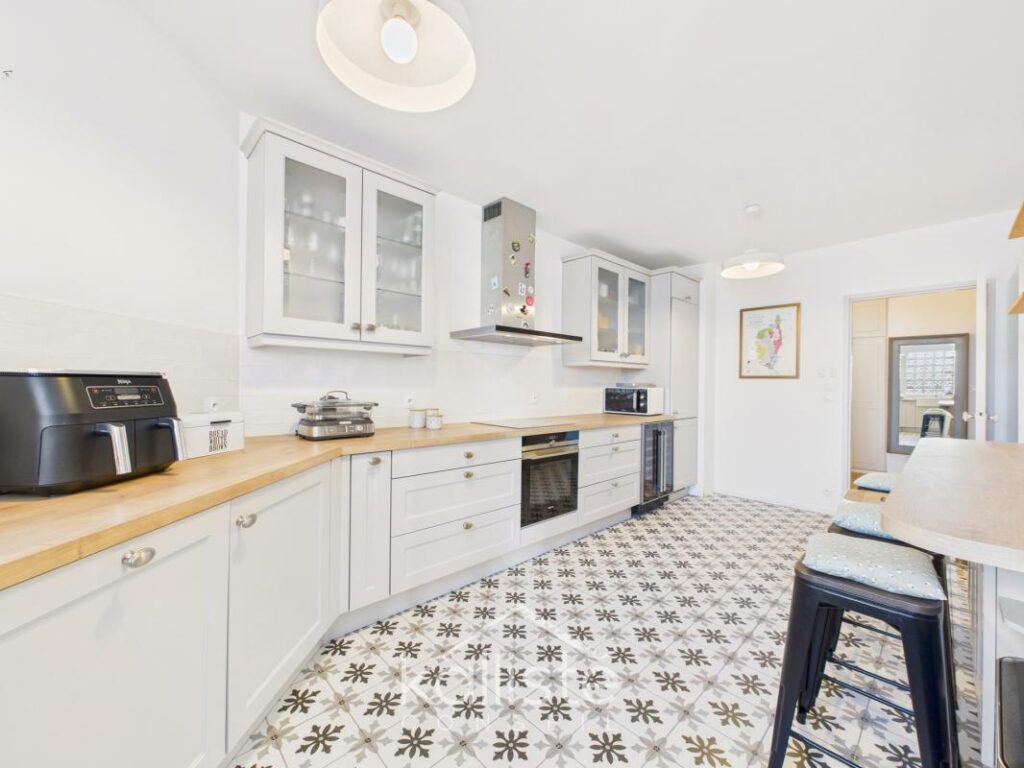 Appartement T5 131.87 m² de standing avec terrasse et garage – Ajaccio – 5 pièces – 4 chambres – 131 m²