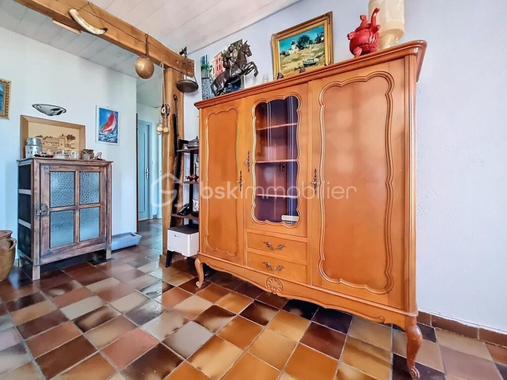 MAISON avec sous-sol total et piscine – 5 pièces – 4 chambres – 126 m²